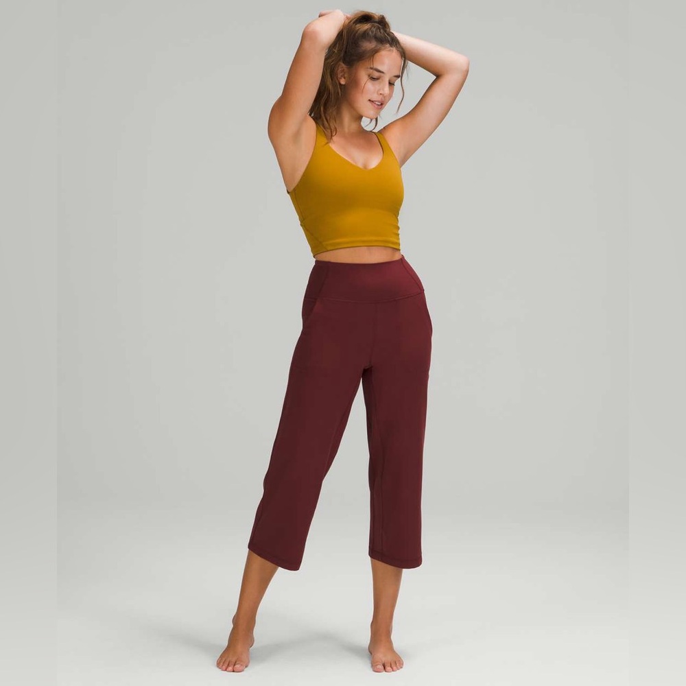NWOT Lululemon Align Wide Leg Super-High-Rise Crop *23"
Red Merlot Size 0